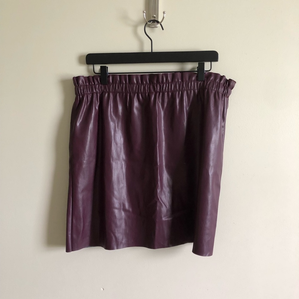 Loft Faux Leather Skirt SIZE Large